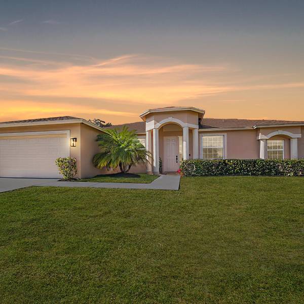 4380 SW Grace CT, Port Saint Lucie, FL 34953