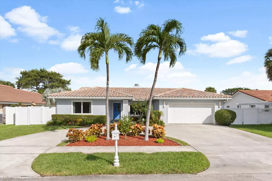 795 Camino Lakes CIR, Boca Raton, FL 33486