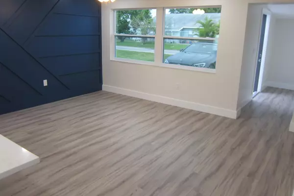 West Palm Beach, FL 33415,60 Canoe DR