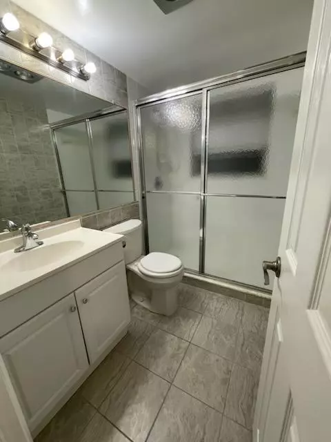 West Palm Beach, FL 33417,136 Somerset G 136