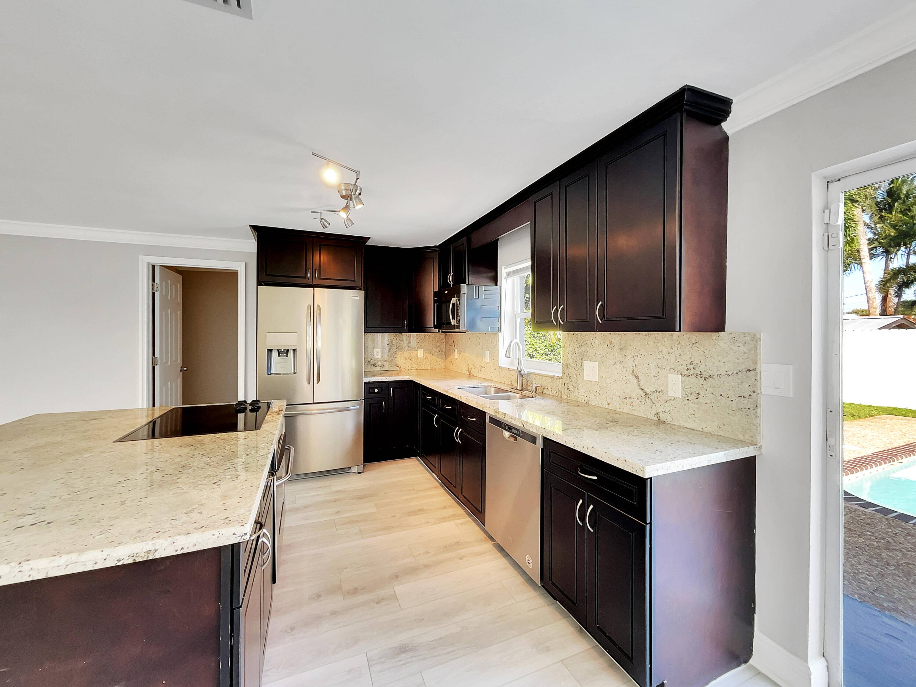 Pompano Beach, FL 33060,1810 SW 3rd AVE