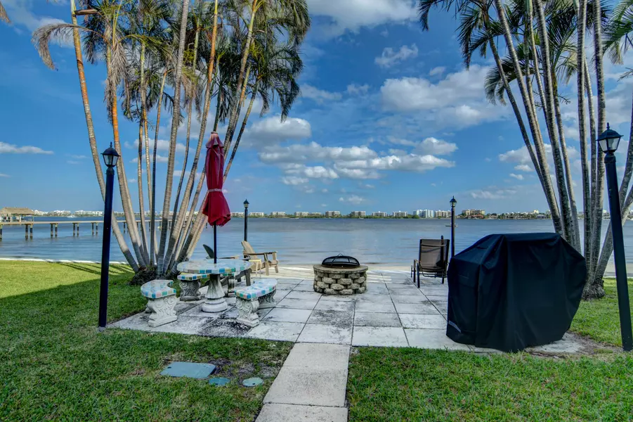 1428 S Lakeside DR 31, Lake Worth Beach, FL 33460