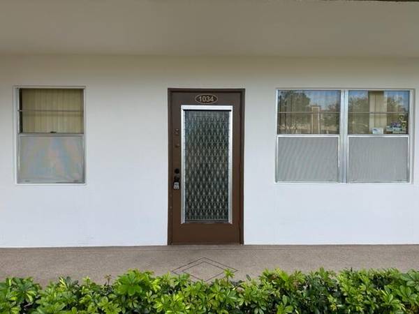 1034 Guildford B, Boca Raton, FL 33434