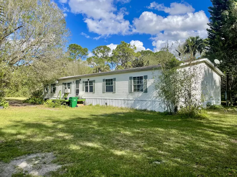 2056 NW 38th AVE, Okeechobee, FL 34972