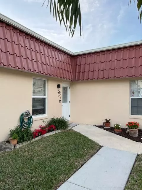 Lake Worth, FL 33467,257 Cape Cod B CIR B