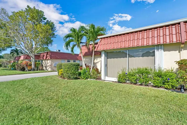 Lake Worth, FL 33467,762 Nantucket CIR A