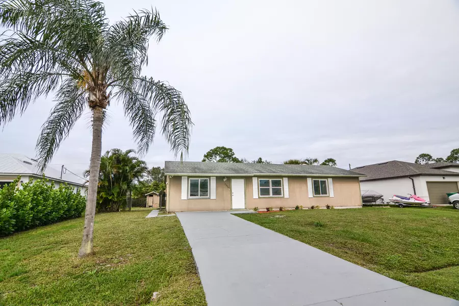 4010 SW Mccrory ST, Port Saint Lucie, FL 34953