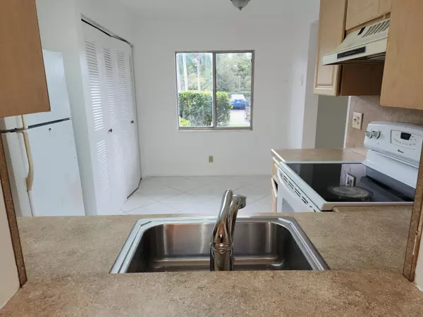 Delray Beach, FL 33446,7301 Amberly LN 103