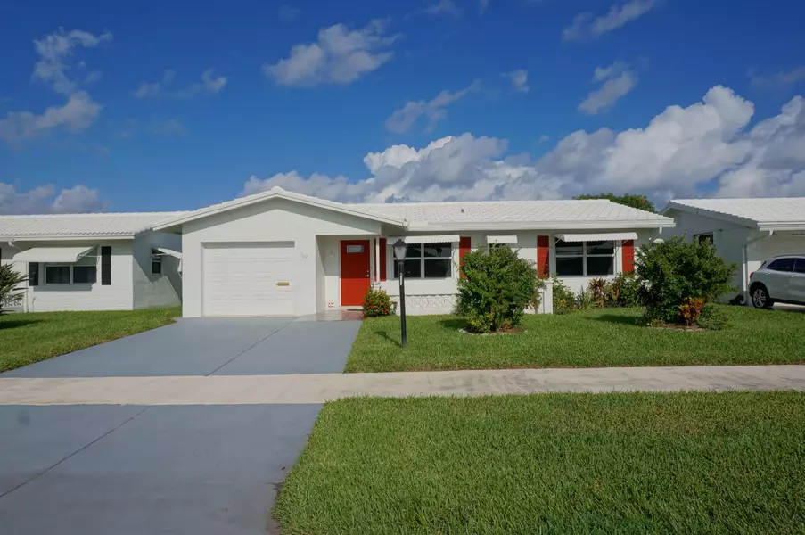 720 SW 18th ST, Boynton Beach, FL 33426