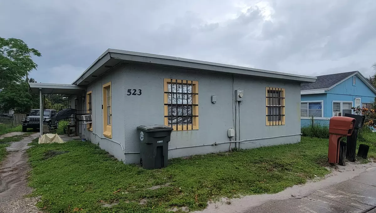 Fort Pierce, FL 34947,523 N 25th ST