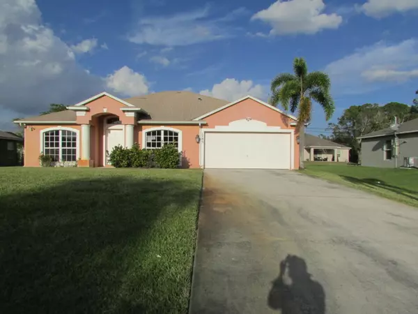 1785 SW Bradway LN, Port Saint Lucie, FL 34953