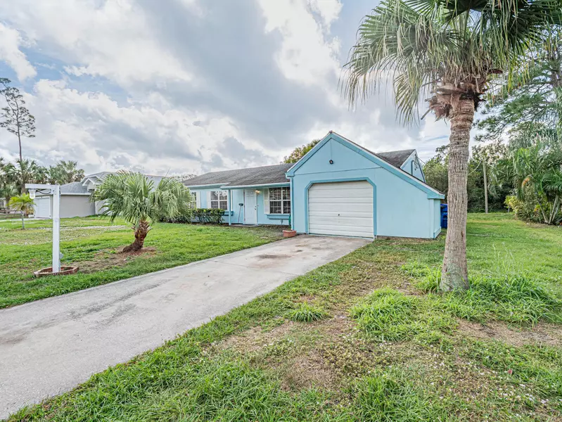 105 Conover AVE, Sebastian, FL 32958