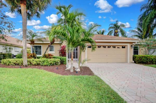 2511 Egret Lake DR,  Greenacres,  FL 33413