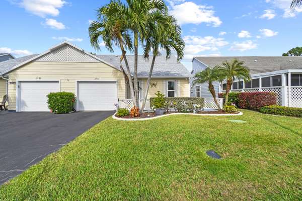 2537 SE Tropical East CIR, Port Saint Lucie, FL 34952