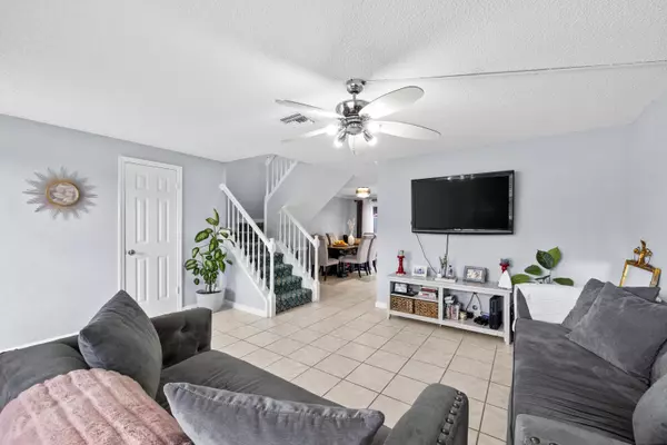 Jupiter, FL 33458,215 Georgian Park DR