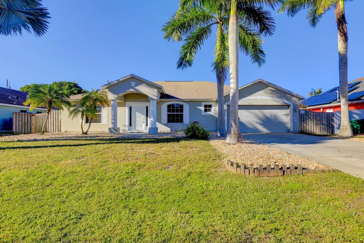 Port Saint Lucie, FL 34953,715 SW Tatum TER