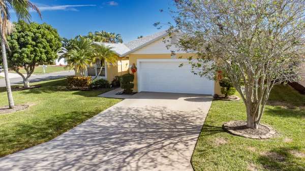 Fort Pierce, FL 34982,5924 Alexandria CIR