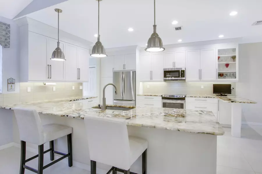 1740 Gulfstream WAY, West Palm Beach, FL 33411