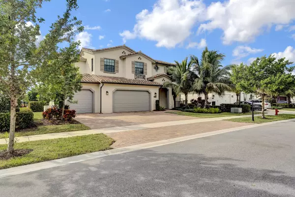 Boynton Beach, FL 33472,9236 Grand Prix LN