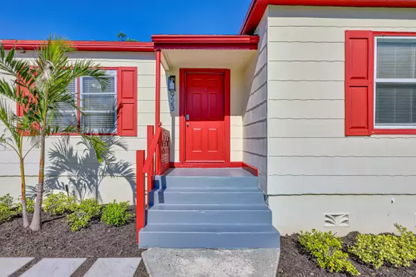 West Palm Beach, FL 33407,923 34th ST