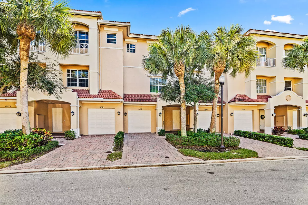 Palm Beach Gardens, FL 33418,4577 S Artesa WAY