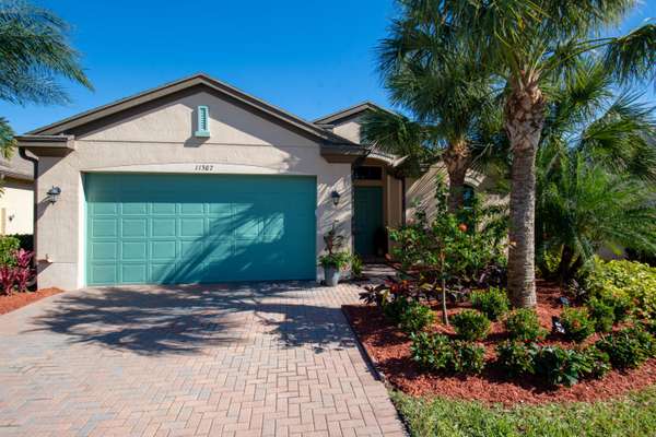 11307 SW Lake Park DR,  Port Saint Lucie,  FL 34987