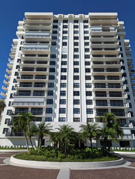 2001 N Ocean BLVD 902, Boca Raton, FL 33431