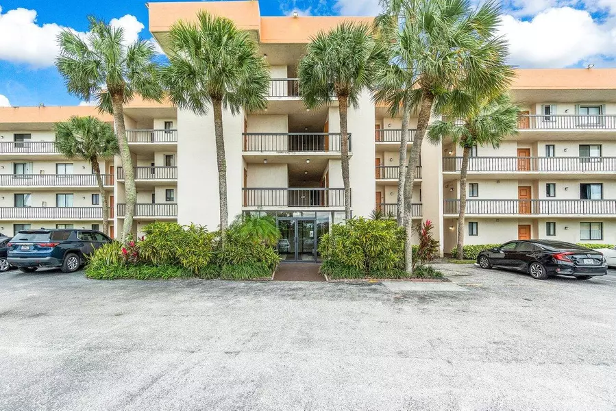 5981 Via Vermilya 205, Lake Worth, FL 33462