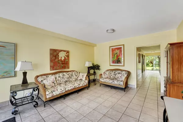 Lake Worth, FL 33461,2381 Sunset AVE 217