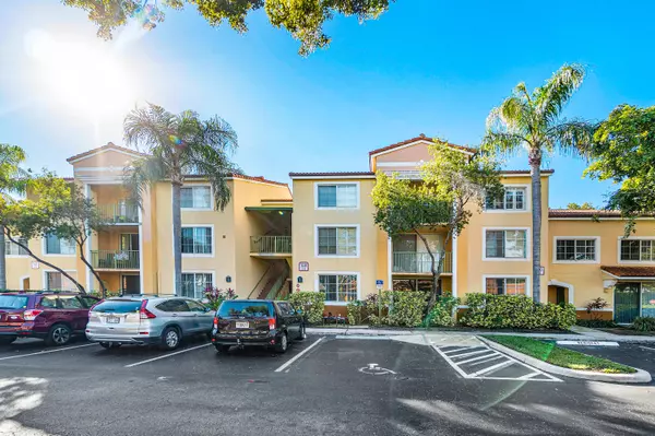 Hypoluxo, FL 33462,140 Yacht Club WAY 107