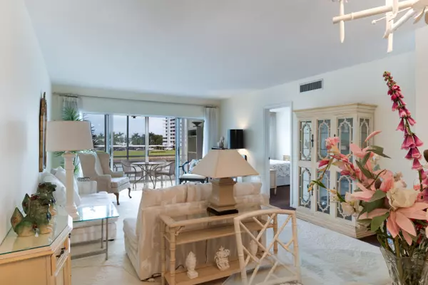 North Palm Beach, FL 33408,20 Yacht Club DR 307