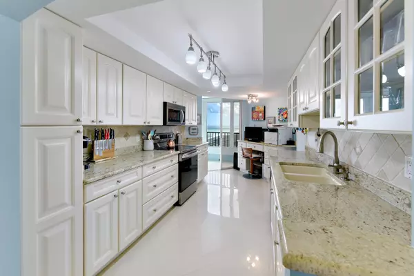 Fort Pierce, FL 34949,2400 S Ocean DR 81154