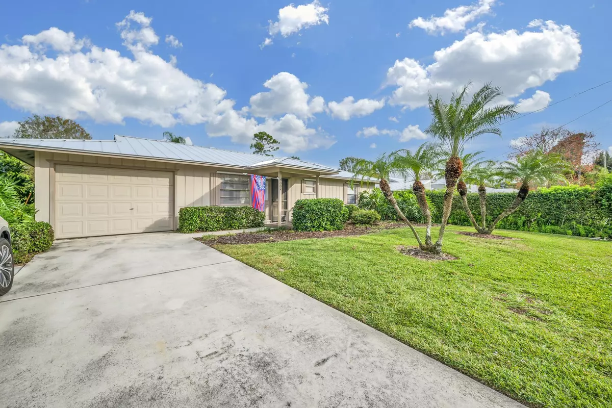 Fort Pierce, FL 34982,6004 Balsam DR