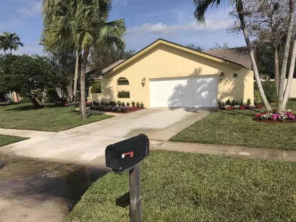 Wellington, FL 33414,13781 Barberry DR