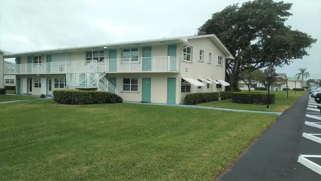 300 W Horizons 203, Boynton Beach, FL 33435