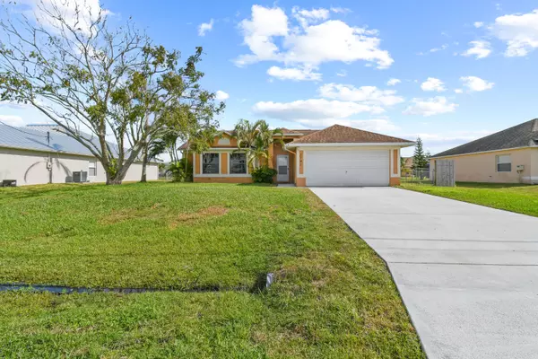 3791 SW Wycoff ST, Port Saint Lucie, FL 34953