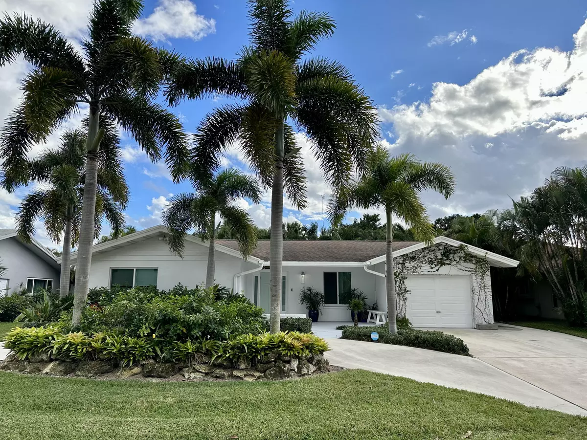 Palm Beach Gardens, FL 33410,4298 Gardenia DR