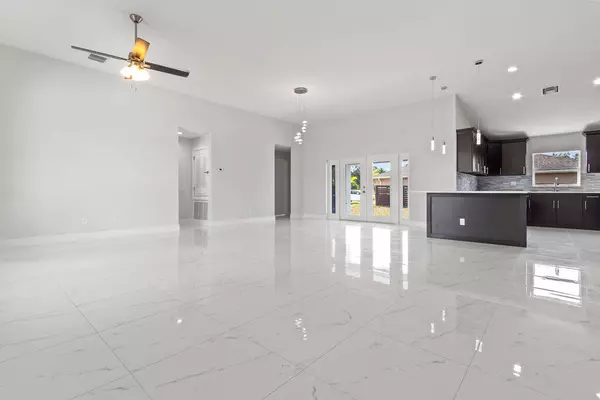 Port Saint Lucie, FL 34953,111 SW Euler CT