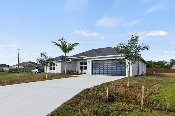 Port Saint Lucie, FL 34953,111 SW Euler CT