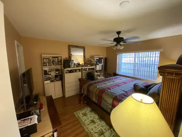 West Palm Beach, FL 33411,154 Lake Meryl DR 152