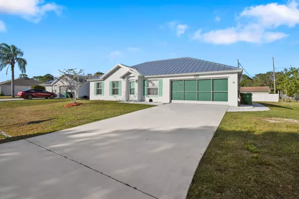 Port Saint Lucie, FL 34953,643 SW Hillsboro CIR