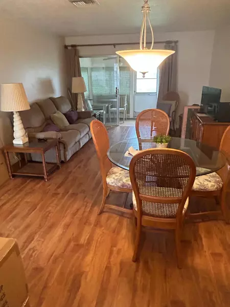 2771 E Ashley DR B, West Palm Beach, FL 33415