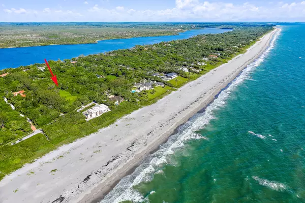 Hobe Sound, FL 33455,302 S Beach RD