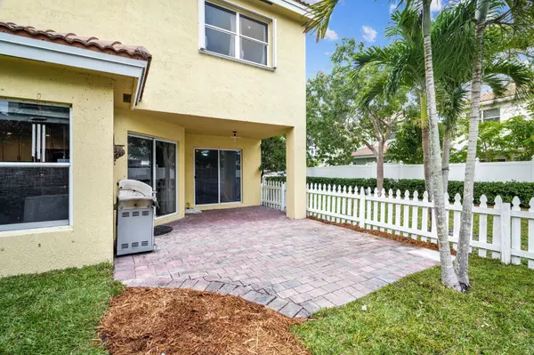 Greenacres, FL 33413,612 Alejandro LN