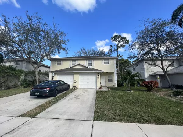 Greenacres, FL 33463,233 Leland LN 233