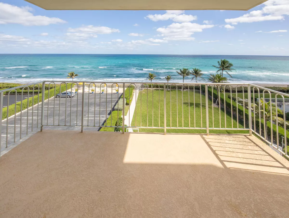 Palm Beach, FL 33480,3230 S Ocean BLVD D512