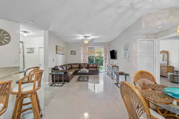 Hypoluxo, FL 33462,1200 Scotia DR 103