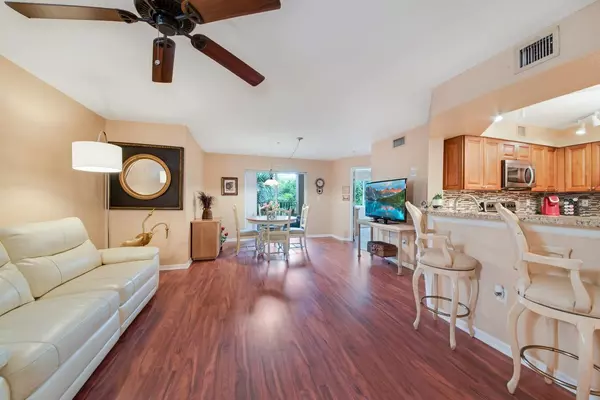 Hypoluxo, FL 33462,100 Scotia DR 303