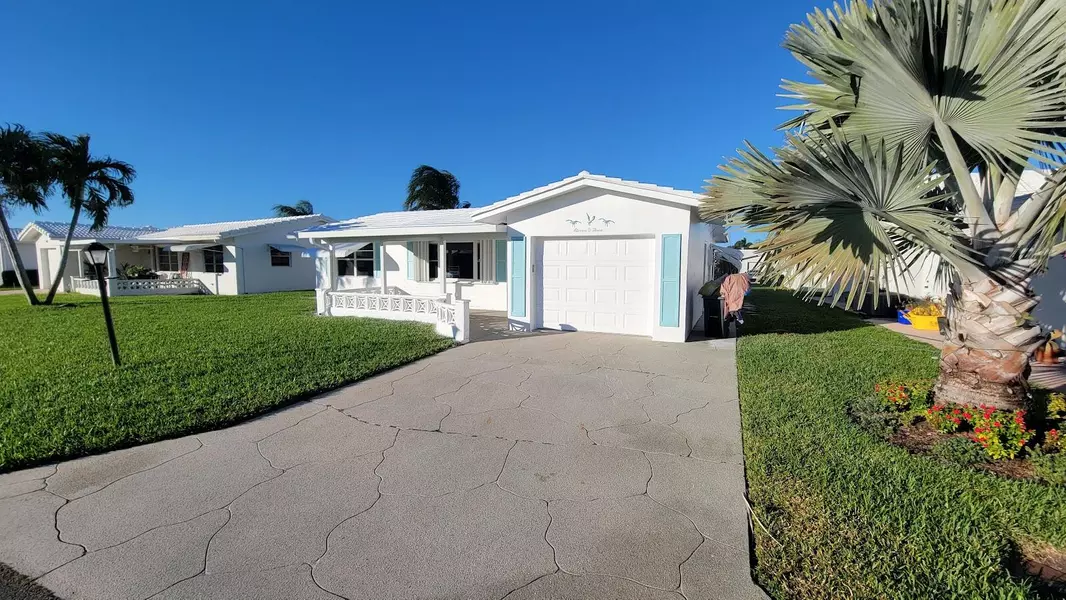 1103 SW 16th ST, Boynton Beach, FL 33426