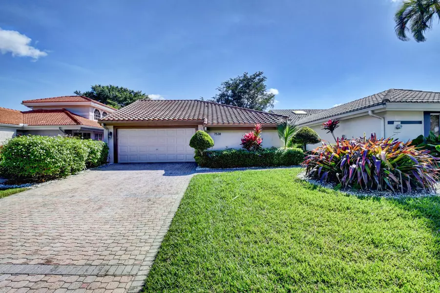 7538 Glendevon LN, Delray Beach, FL 33446